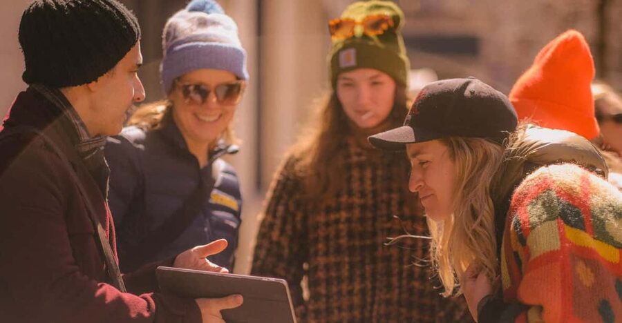 Fan Tribute: Taylor Swift in New York Walking Tour - The recording studio and the sound of the tour