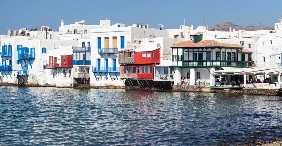 Feel like a local - Walking Tour in Mykonos Town 2hours - Manto Mavrogenous Statue: starting with a sense of place