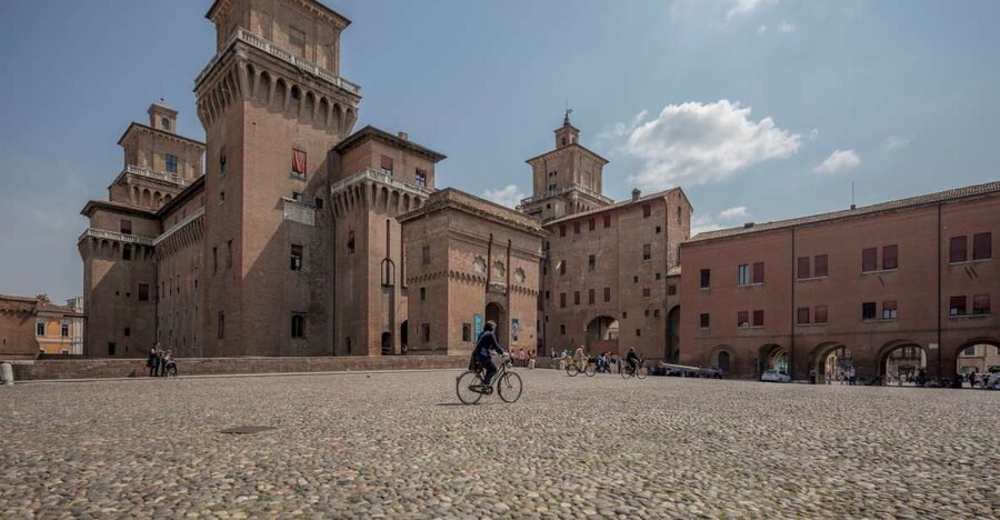 Ferrara: City Highlights Walking Tour with Local Guide - Key points to know before booking