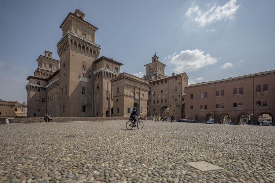 Ferrara: City Highlights Walking Tour with Local Guide - Wheelchair access, weather, and practical comfort