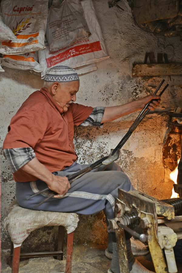Fez: Walking Tour in the Ancient City of Fez - What Mustafa adds to the experience