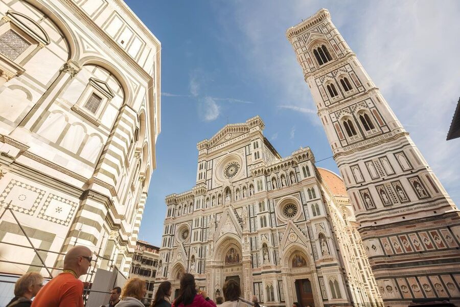 Florence: 2.5 hour Audio Guided Walking Tour led by Host - Uffizi Gallery and Piazza della Signoria