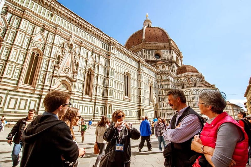 Florence: City Highlights Walking Tour & Wine Windows Option - Following the Medici through Florence