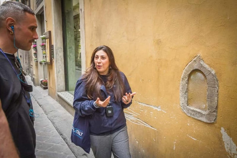 Florence: City Highlights Walking Tour & Wine Windows Option - The wine window option and its old Florentine custom