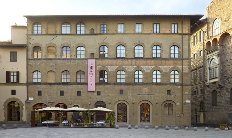 Florence: Fashion History Guided Walking Tour & Museum Visit - Cobblestones, squares, and working fashion stories