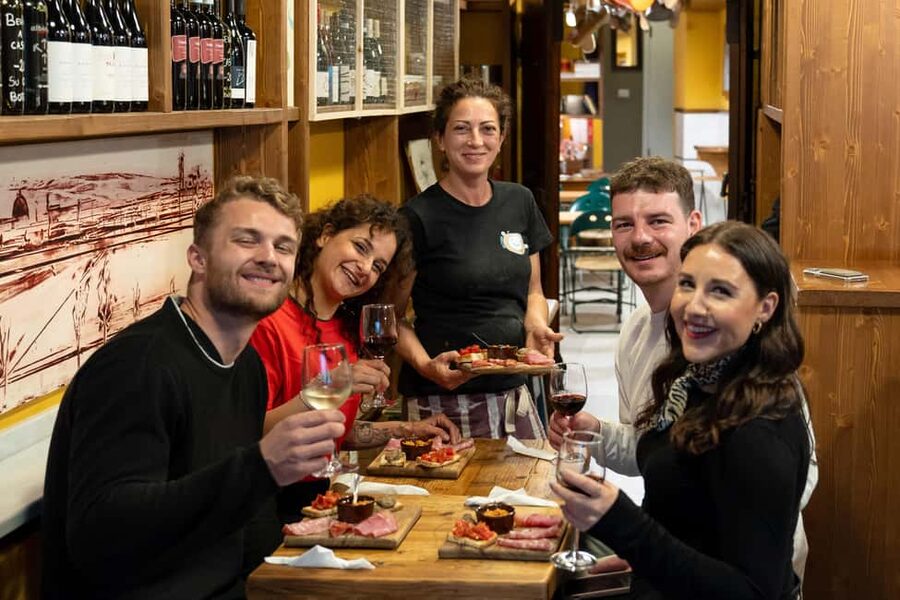 Florence: Food Walking Tour with Local Steak and Tuscan Wine - Via dei Neri brings the first real food