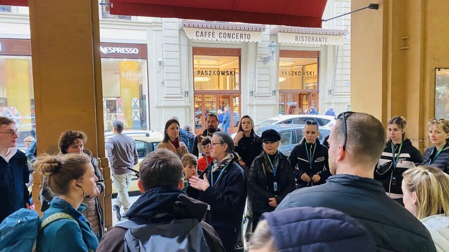 Florence: Guided Walking Tour - Weather, accessibility, and practical planning