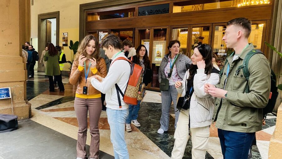 Florence: Guided Walking Tour - Pitti Palace from the outside