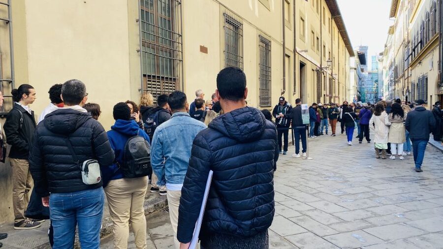 Florence: Guided Walking Tour - Starting around Piazza della Repubblica