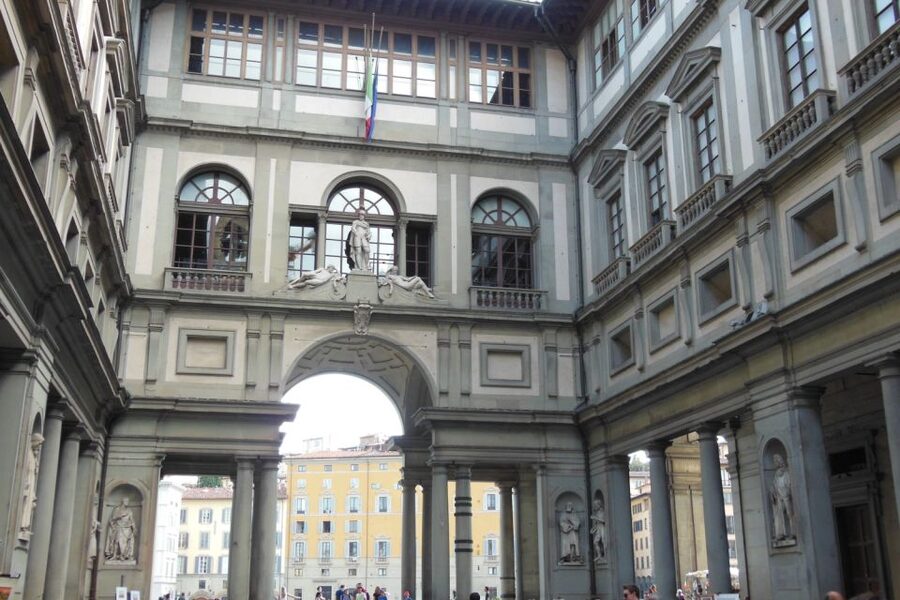 Florence: Heart of Florence Guided Walking Tour - Via Calzaioli, Orsanmichele, and the Porcellino