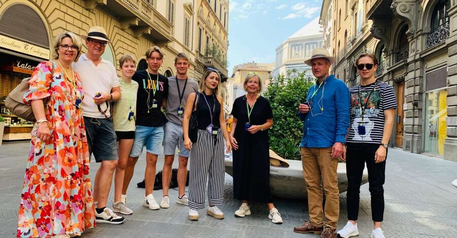Florence: Highlights Walking Tour with Expert Guide - Ponte Vecchio and the walk toward the Arno