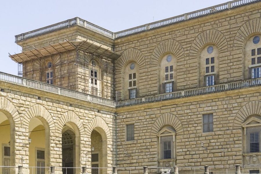 Florence: Pitti Palace Entry Ticket and Guided Walking Tour - Meeting your guide at Piazza de’ Pitti