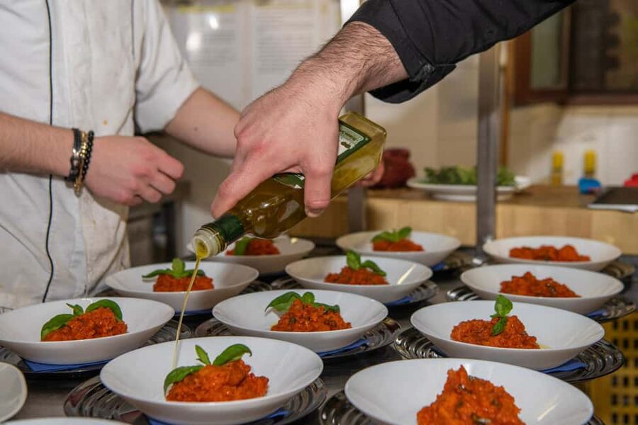 Florence: Private Food Walking Tour with Tuscan Classics - Florentine Steak as the Main Event