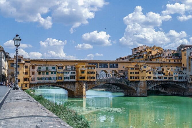 Florence Private Walking tour with Skip-the-line to Accademia - Ponte Vecchio and the Vasari Corridor