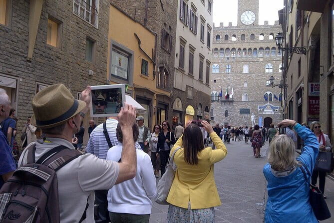 Florence Private Walking tour with Skip-the-line to Accademia - Guide quality and group size