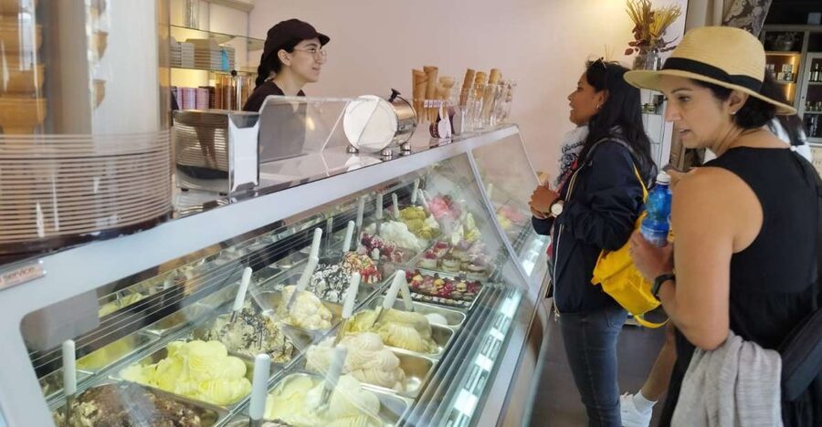 Florence: Street Food Walking Tour with Wine - How much food will you receive?
