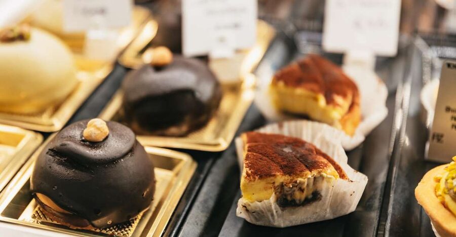 Florence: Tuscan Food and Wine Guided Walking Tour - Crostini, pastry, and the first taste of Tuscany