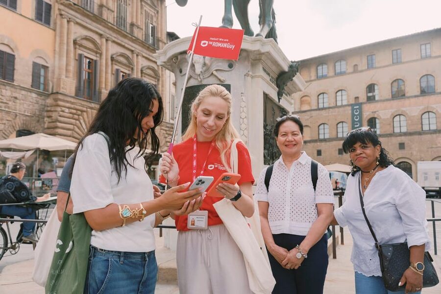 Florence: Walking Tour with David, Duomo & Uffizi Gallery - Walking, crowds, bags, and accessibility
