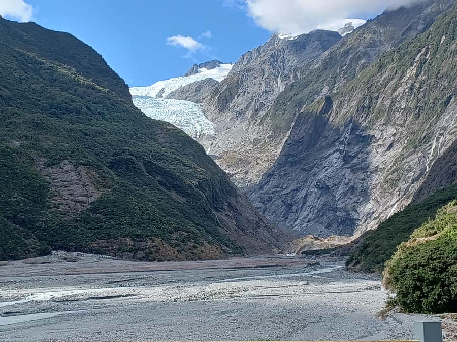 Franz Josef: Franz Josef Glacier Lookout Guided Walk - Tea, coffee, and useful gear