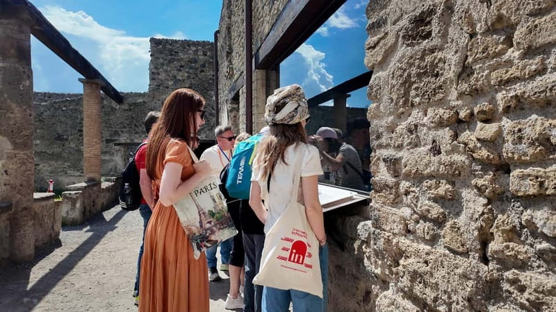 From Naples: Guided tour of Pompeii skip-the-line and round-trip train - Returning to Naples without the guide