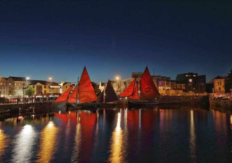 Galway: Dark History Guided City Walking Tour - Meeting at the Green Kiosk in Eyre Square