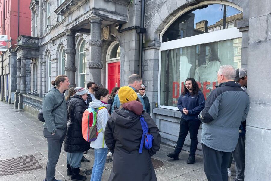 Galway: Welcome to Galway Walking Tour - Local advice for food, pubs, and evenings