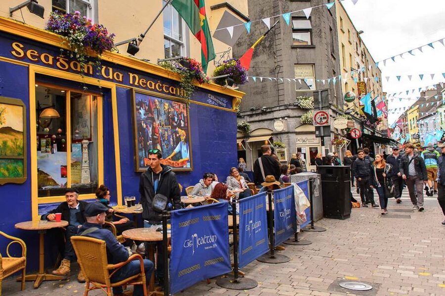 Galway: Welcome to Galway Walking Tour - Small groups and the value of direct questions
