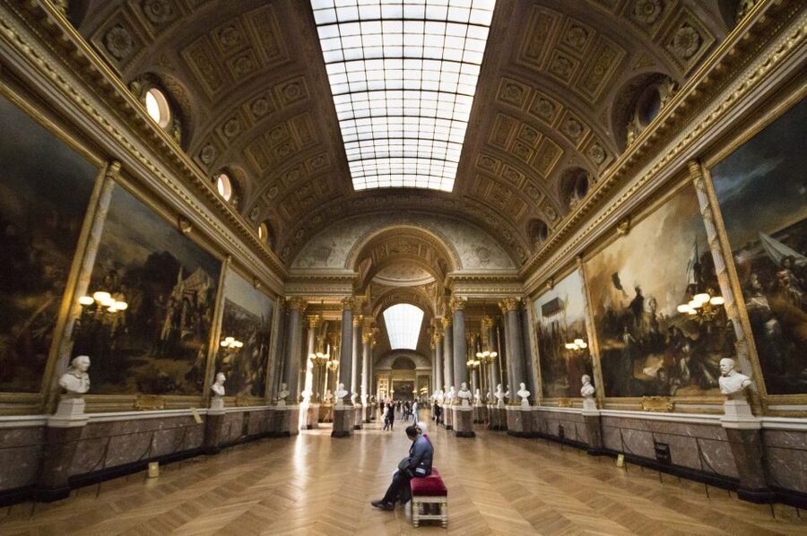Gardens of Versailles Walking Tour & Palace Entry - Entering the palace with a timed ticket