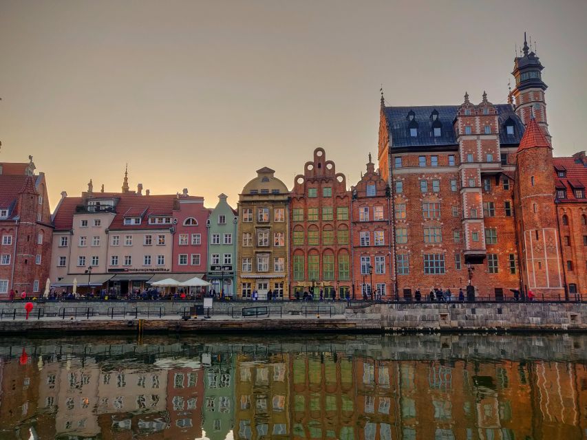 Gdańsk City Sights & History Guided Walking Tour in English - From Golden Gate to the merchant townhouses