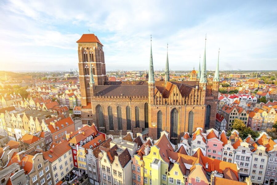 Gdańsk: Old Town Private Walking Tour with Legends and Facts - Four hours, St Bridget’s Church and its amber altar