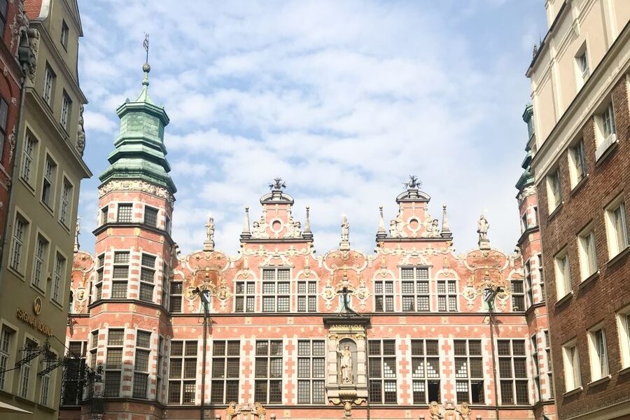 Gdańsk: Old Town Private Walking Tour with Legends and Facts - From Brama Wyżynna to the Long Market