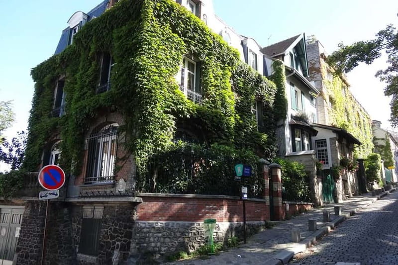German private Walking Tour through Montmartre & Passages - Is $189 a fair price?