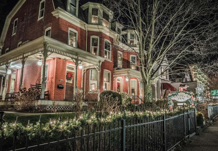 Gettysburg: Civil War Ghosts Walking Tour - Starting at the Brickhouse Inn after dark