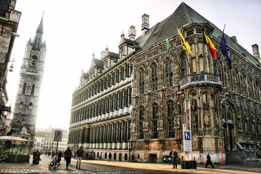 Ghent: Guided Walking Tour and Canal Boat Trip - Key points at a glance