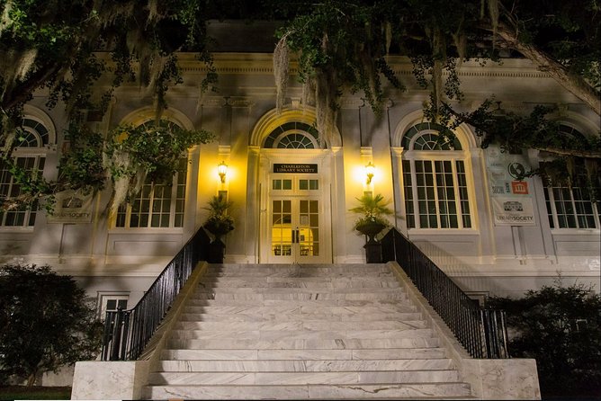 Ghosts of Charleston Night-Time Walking Tour with Unitarian Church Graveyard - How the $35 price holds up