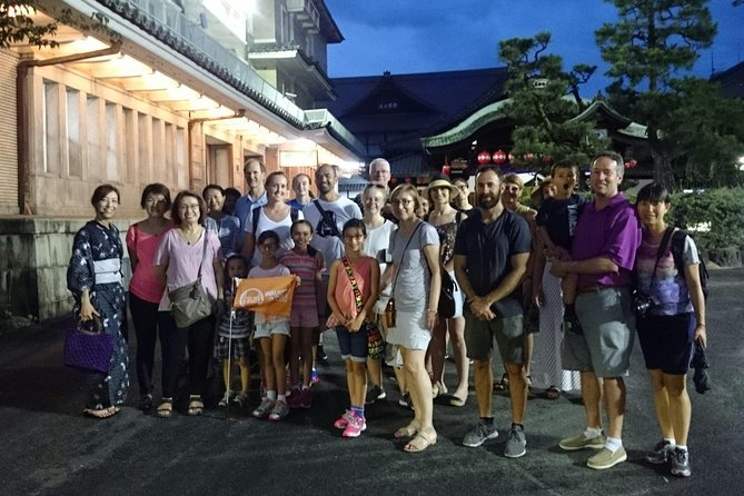 Gion Walking Tour by Night - Group Size, Pace, and the Small-Group Choice