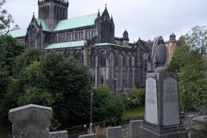 Glasgow: Ghouls, Ghosts & Gruesome Tales Guided Walking Tour - Ramshorn Graveyard and Glasgow’s old burial grounds