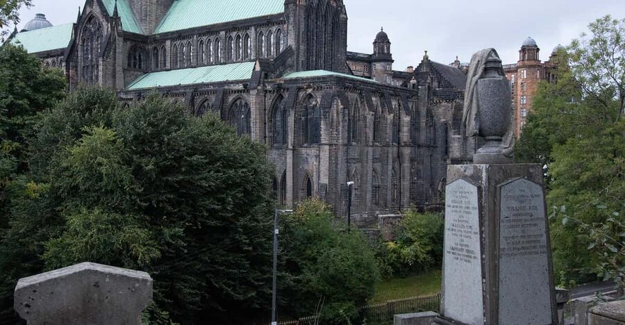 Glasgow: Ghouls, Ghosts & Gruesome Tales Guided Walking Tour - Starting at Glasgow Cathedral and the Royal Infirmary