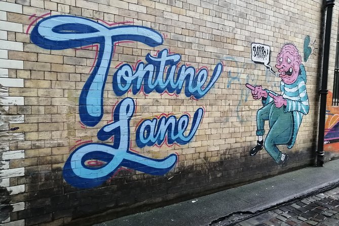 Glasgow Street Art Daily Walking Tour: 2pm - The guides are the heart of the experience