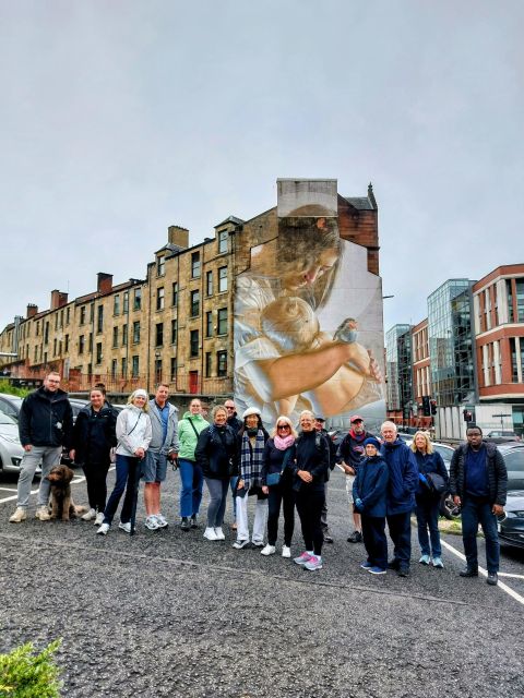 Glasgow: Street Art Guided Walking Tour - Billy Connolly, SPACEMAN, and well-known faces