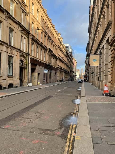 Glasgow: The streets with a Glaswegian guide: Walking Tour - Gallery of Modern Art and the city’s changing identity