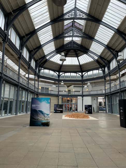 Glasgow: The streets with a Glaswegian guide: Walking Tour - Merchant City, hidden lanes, and the business of Glasgow