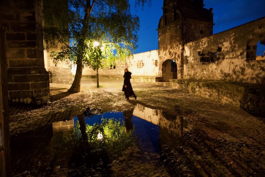 Görlitz: Ghosts and Spooky Historical Night Walking Tour - Following the Waidhaus into Görlitz’s shadowed lanes