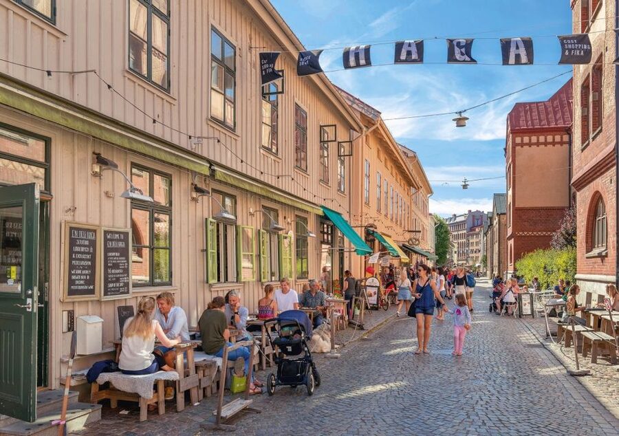 Gothenburg: Haga Old Town Walking Tour - Haga Nygata and the wooden houses