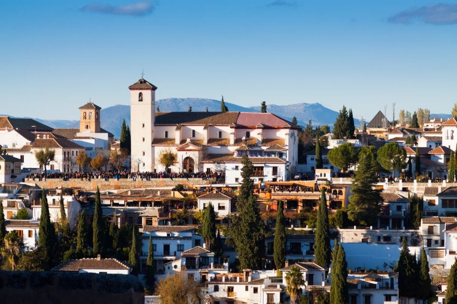 Granada: Albaicín and Sacromonte Walking Tour - Starting at Plaza Isabel la Católica