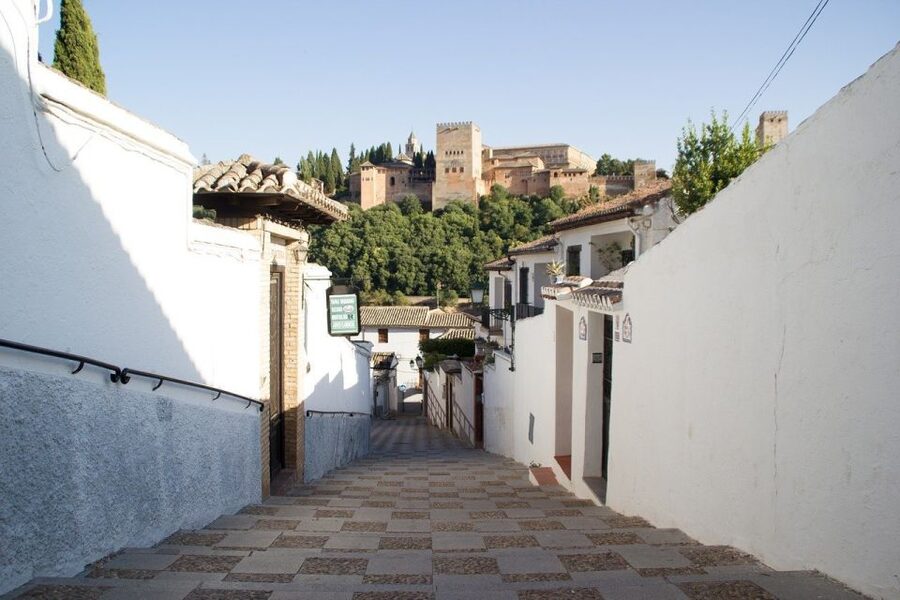 Granada: Albaicín, Sacromonte & Museum of Caves Walking Tour - Sacromonte after the museum: caves, views, and local traditions