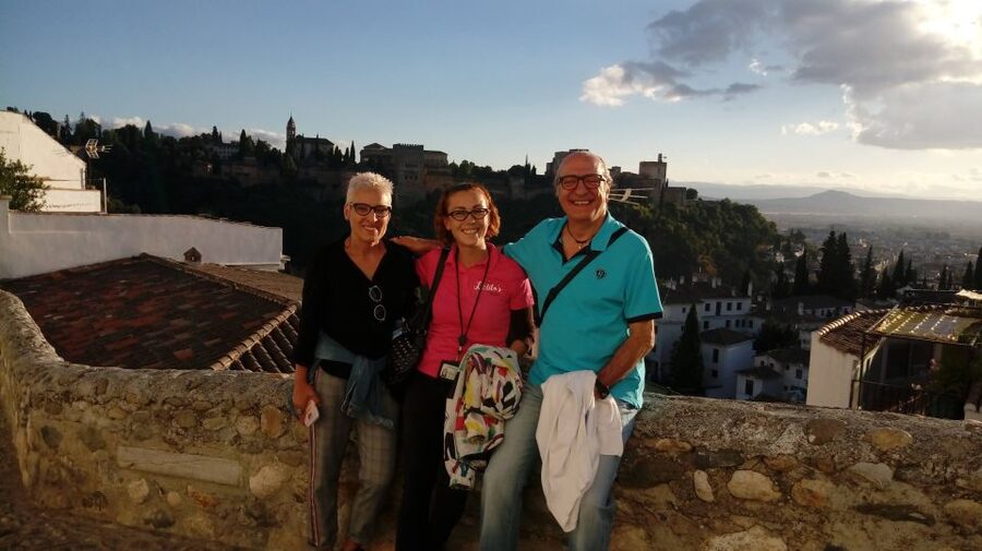 Granada: Albaicín, Sacromonte & Museum of Caves Walking Tour - What happens at the end of the route