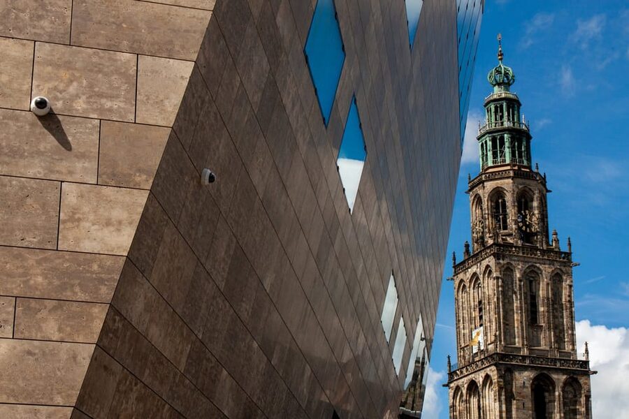 Groningen: Walking Tour with Local Guide - Guides who bring local feeling to the walk