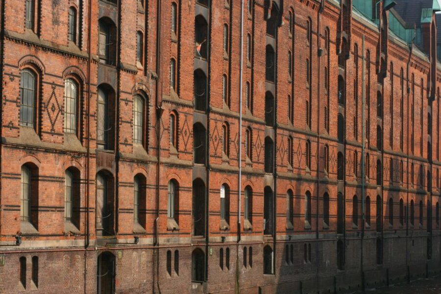 Hamburg: Guided Port Walk for Families - Speicherstadt: Hamburg’s warehouse district