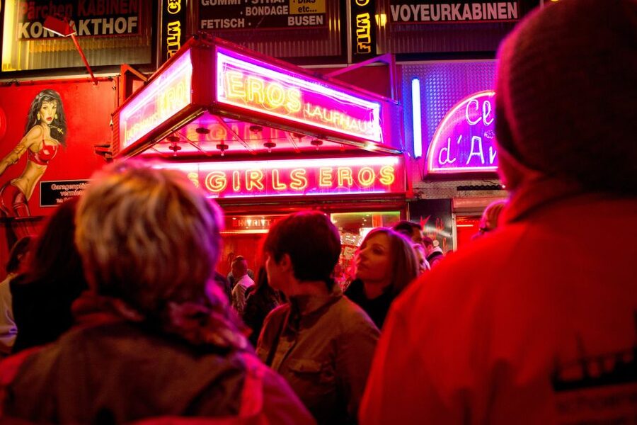 Hamburg: Private Tour Red Light District Walking Tour - Große Freiheit and the Beatles connection